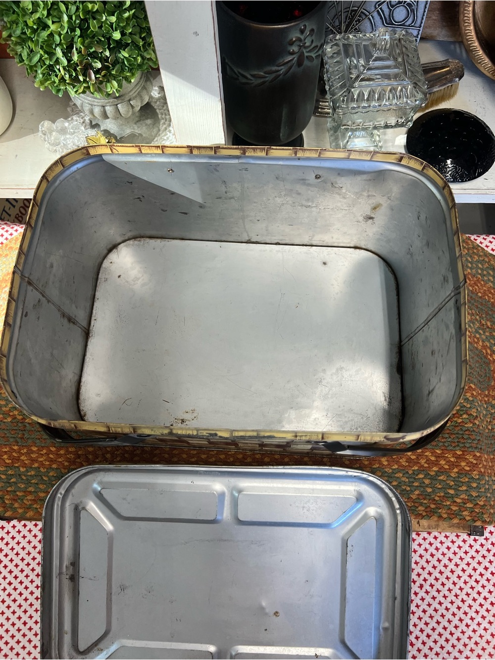 Vintage tin picnic basket brown beige decor grandma Core Storage decor - Picture 8 of 12
